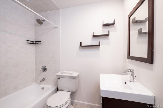 124 Pelhamdale Avenue 9A, Pelham, NY 10803