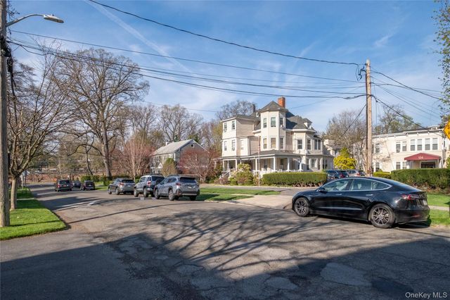 124 Pelhamdale Avenue 9A, Pelham, NY 10803