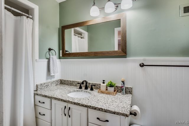 5328 Northwood Lake Dr W, Northport, AL 35473