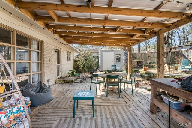 5328 Northwood Lake Dr W, Northport, AL 35473