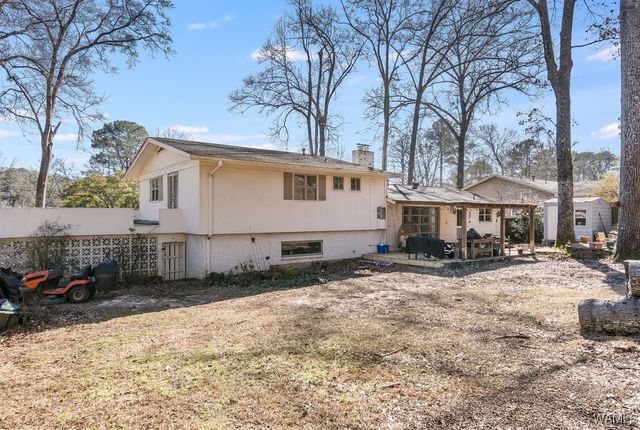 5328 Northwood Lake Dr W, Northport, AL 35473