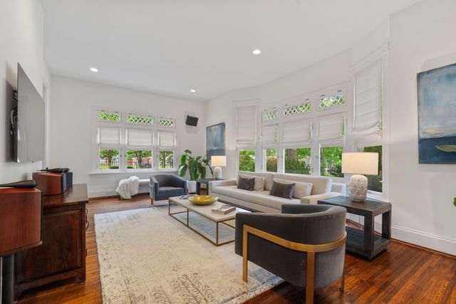 1015 Clifton Ln, Nashville, TN 37204