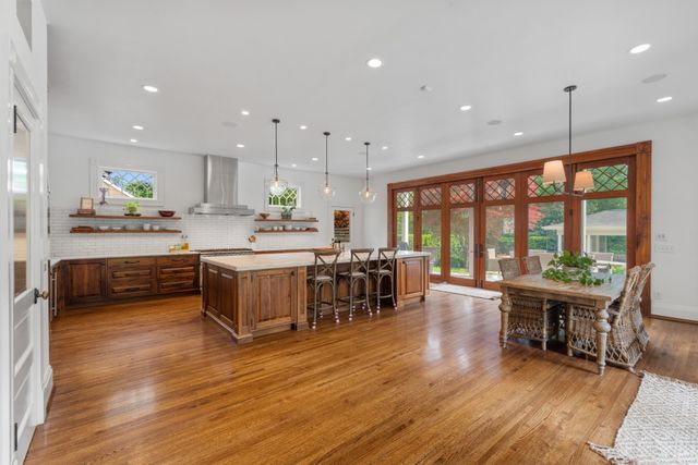 1015 Clifton Ln, Nashville, TN 37204