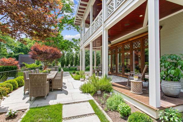 1015 Clifton Ln, Nashville, TN 37204