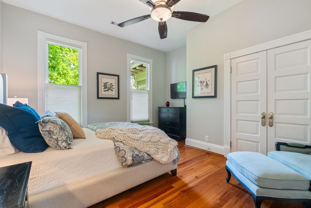 1015 Clifton Ln, Nashville, TN 37204