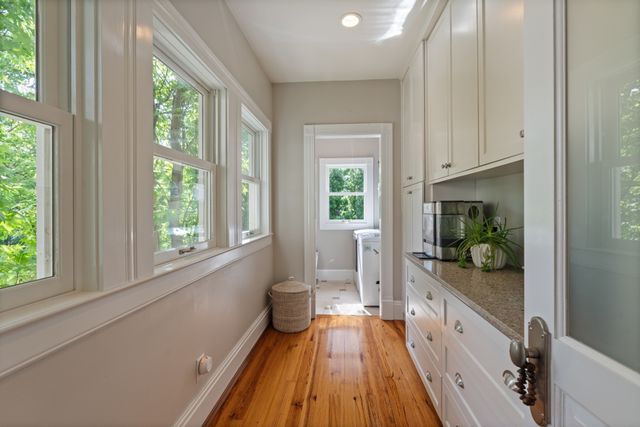 1015 Clifton Ln, Nashville, TN 37204