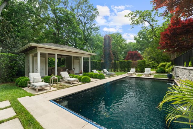 1015 Clifton Ln, Nashville, TN 37204