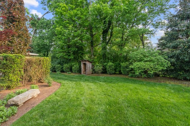 1015 Clifton Ln, Nashville, TN 37204