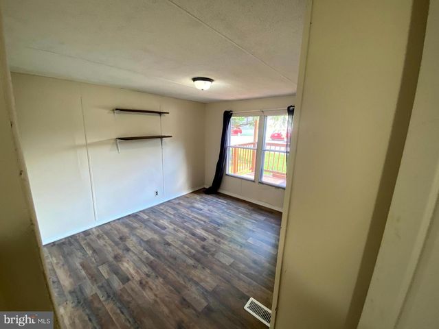 6 LONDONDERRY CT, Cochranville, PA 19330