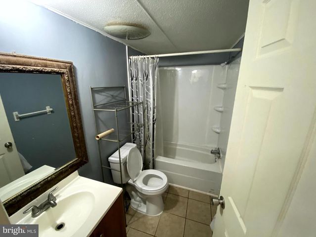 6 LONDONDERRY CT, Cochranville, PA 19330