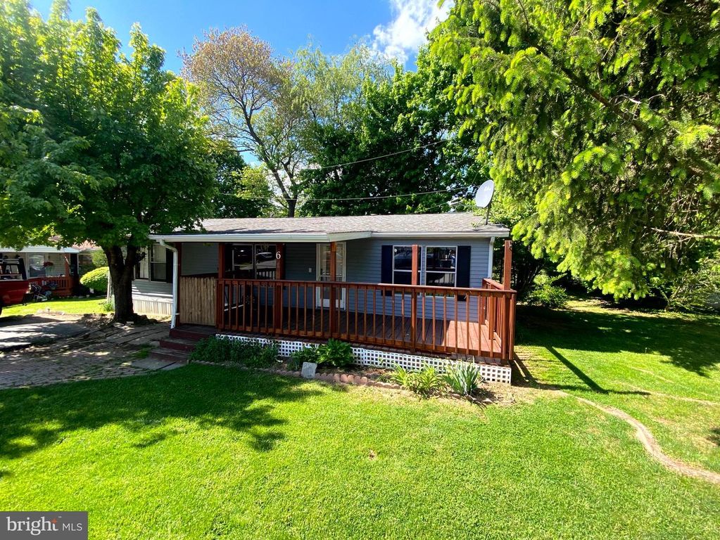 6 LONDONDERRY CT, Cochranville, PA 19330