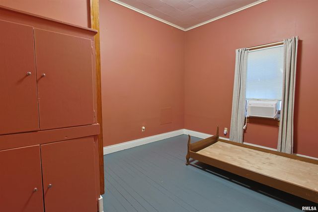 1020 N 16TH Street, Herrin, IL 62948