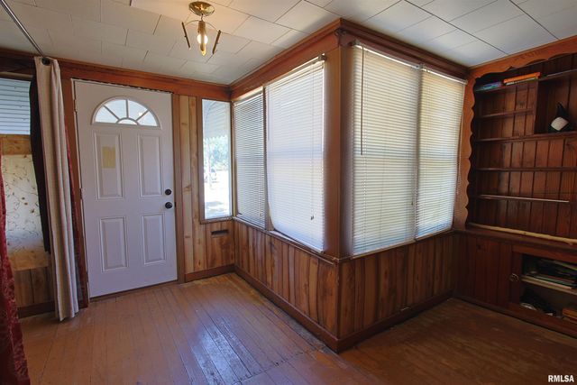 1020 N 16TH Street, Herrin, IL 62948