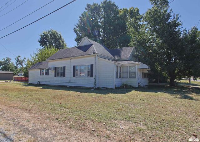 1020 N 16TH Street, Herrin, IL 62948