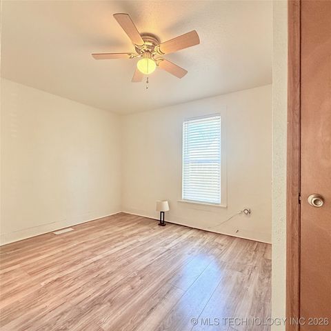 605 Russell Avenue, Tahlequah, OK 74464