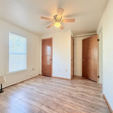 605 Russell Avenue, Tahlequah, OK 74464