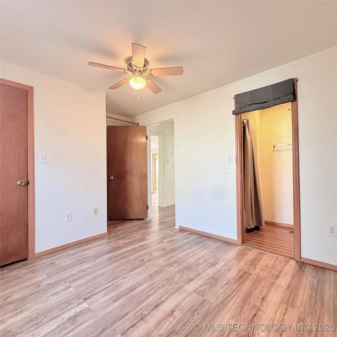 605 Russell Avenue, Tahlequah, OK 74464