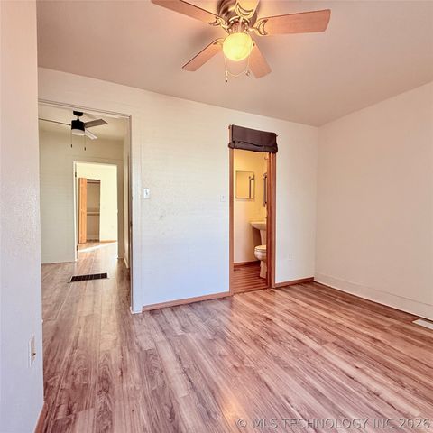 605 Russell Avenue, Tahlequah, OK 74464