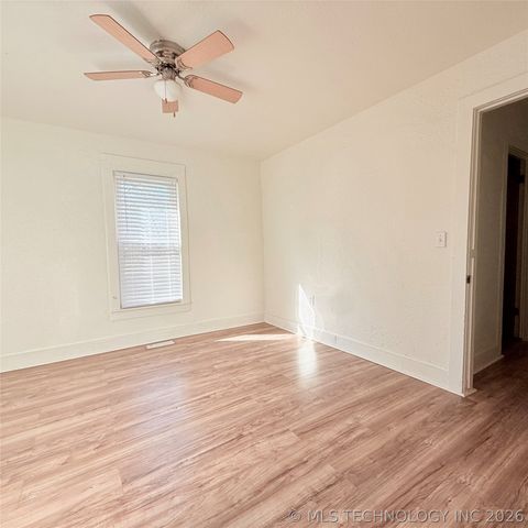 605 Russell Avenue, Tahlequah, OK 74464