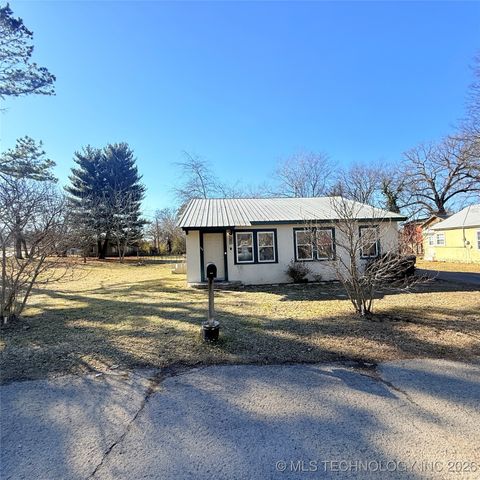 605 Russell Avenue, Tahlequah, OK 74464