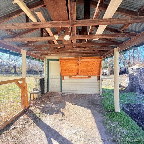 605 Russell Avenue, Tahlequah, OK 74464