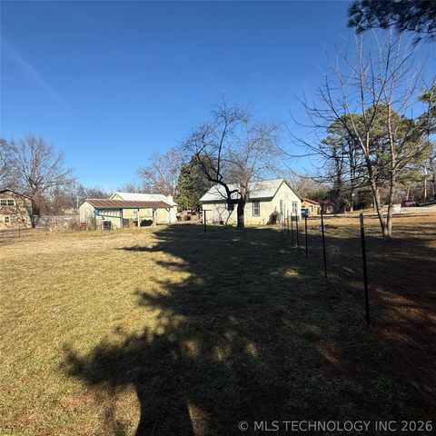 605 Russell Avenue, Tahlequah, OK 74464