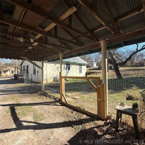 605 Russell Avenue, Tahlequah, OK 74464