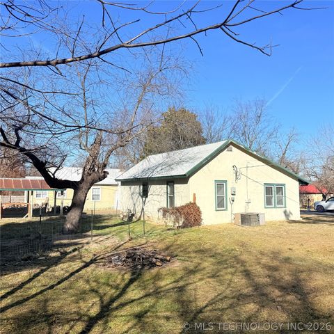 605 Russell Avenue, Tahlequah, OK 74464