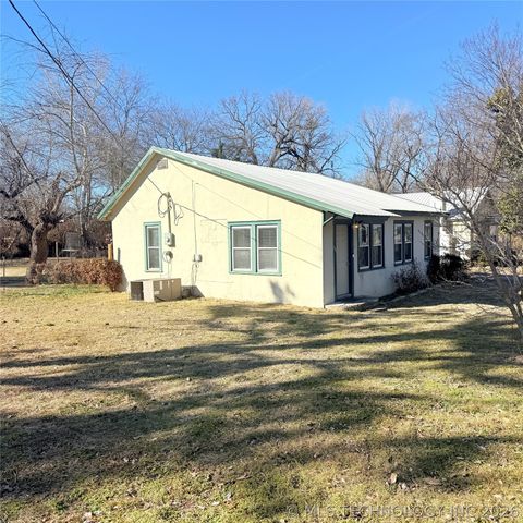 605 Russell Avenue, Tahlequah, OK 74464