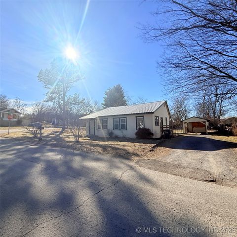 605 Russell Avenue, Tahlequah, OK 74464