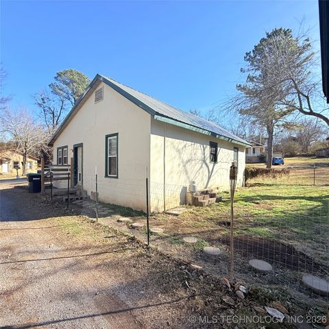 605 Russell Avenue, Tahlequah, OK 74464