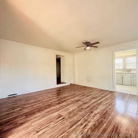 605 Russell Avenue, Tahlequah, OK 74464