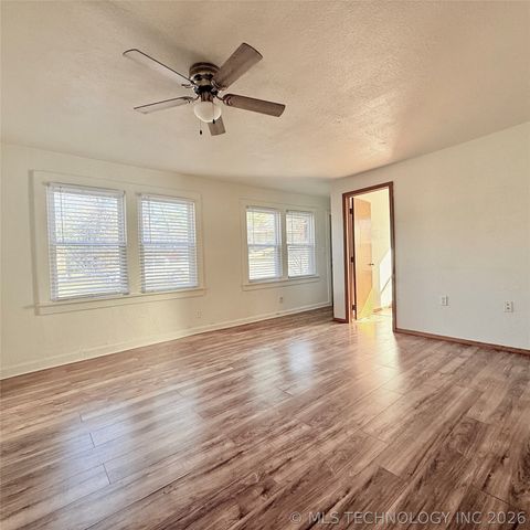 605 Russell Avenue, Tahlequah, OK 74464