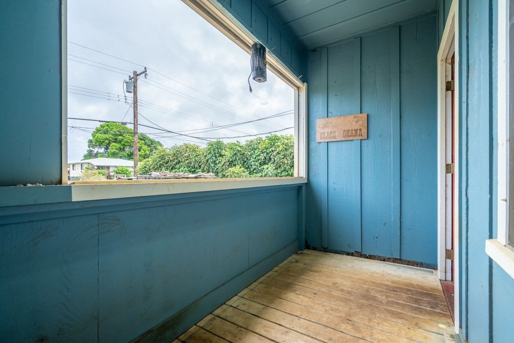 Image 3 of property listing at 53-4230 AKONI PULE HIGHWAY, Kapaau, HI 96755