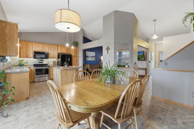 1020 Abbey Road, Northfield, MN 55057