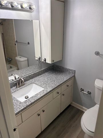 1402 Bellaire Boulevard, Alvin, TX 77511