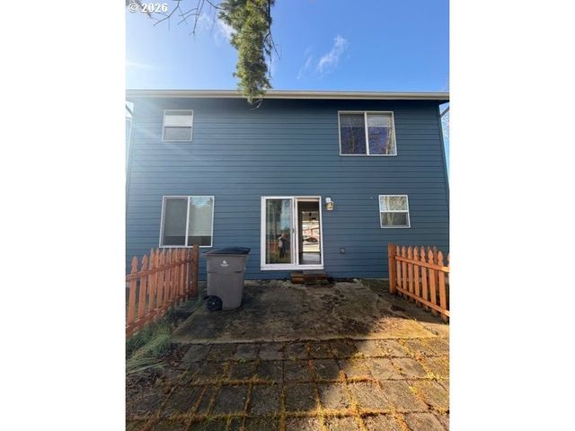 1010 2ND Ave, Seaside, OR 97138