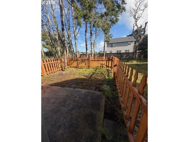 1010 2ND Ave, Seaside, OR 97138