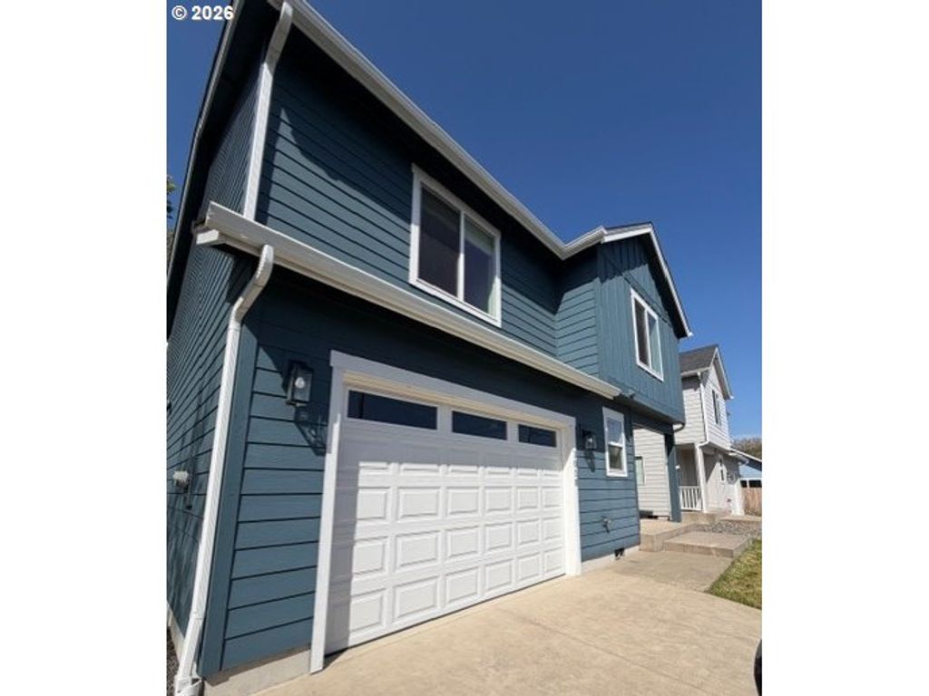 1010 2ND Ave, Seaside, OR 97138