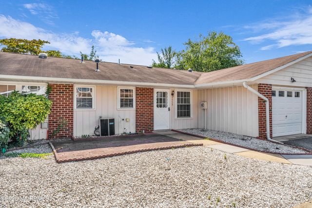 995 Argyll Circle B, Lakewood, NJ 08701
