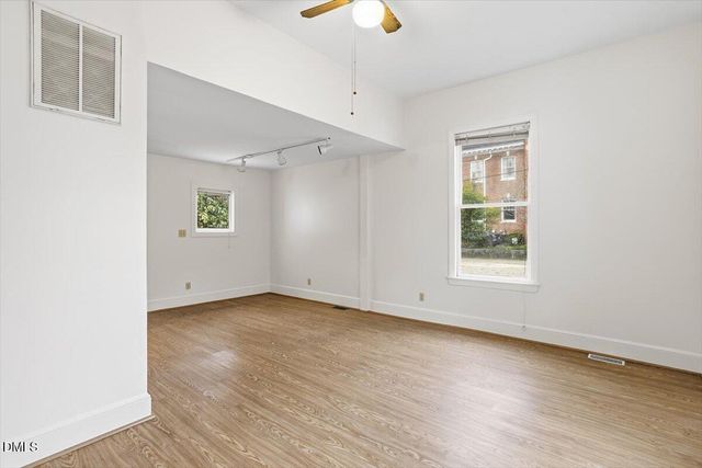 208 N Buchanan Boulevard 4, Durham, NC 27701