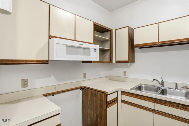 208 N Buchanan Boulevard 4, Durham, NC 27701