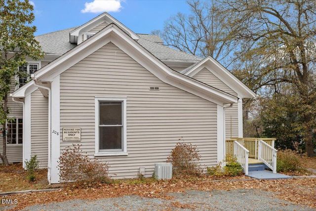 208 N Buchanan Boulevard 4, Durham, NC 27701