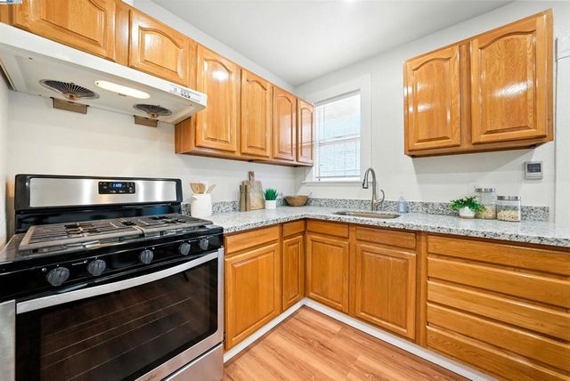 2539 Grande Vista Ave, Oakland, CA 94601