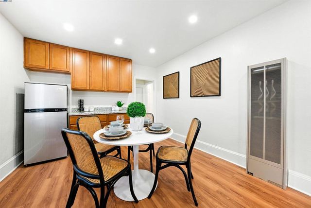 2539 Grande Vista Ave, Oakland, CA 94601