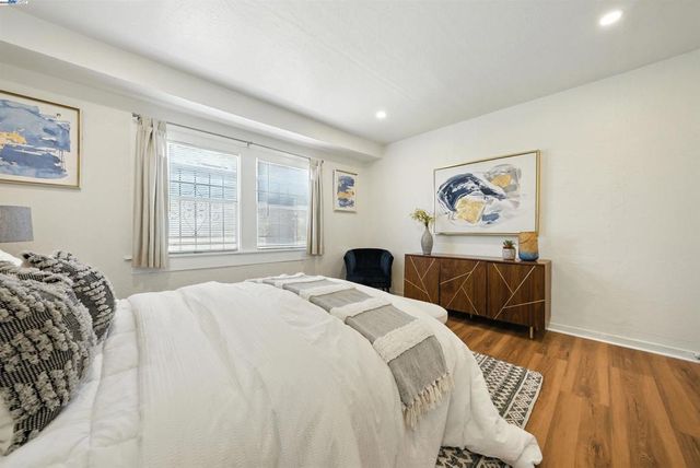 2539 Grande Vista Ave, Oakland, CA 94601