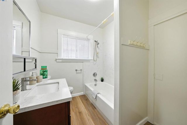 2539 Grande Vista Ave, Oakland, CA 94601