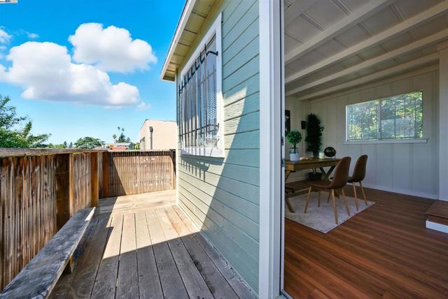 2539 Grande Vista Ave, Oakland, CA 94601