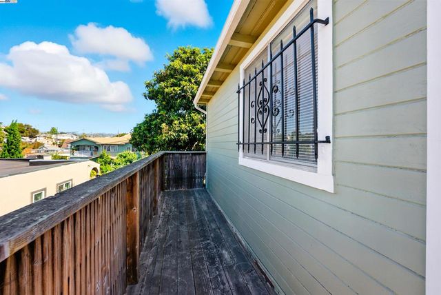 2539 Grande Vista Ave, Oakland, CA 94601