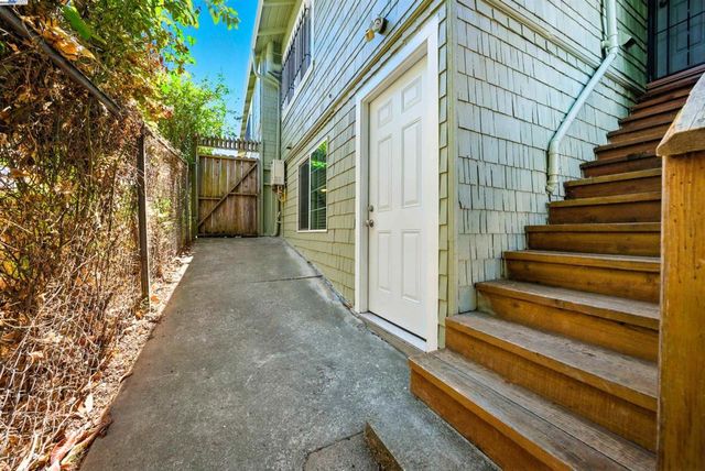 2539 Grande Vista Ave, Oakland, CA 94601